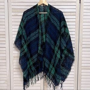 NWT Lightweight Knit Poncho One Size PRICE FIRM